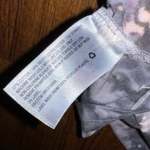 ⭐️Wild Fable “Life Of The Party” Purple & Gray Short Sleeve Crop Top Size L - Picture 9 of 9